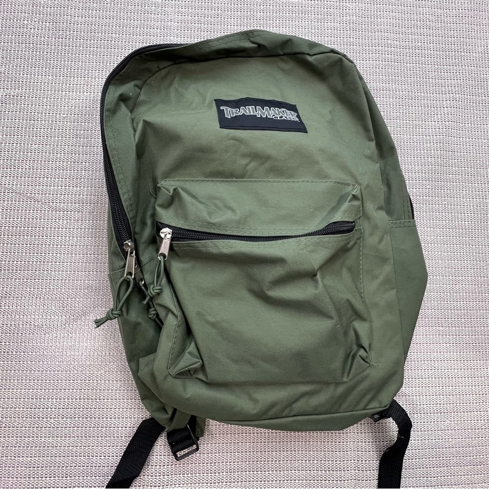 TrailMaker Classic Green Backpack 17” – Lightweight, Durable, Everyday Use